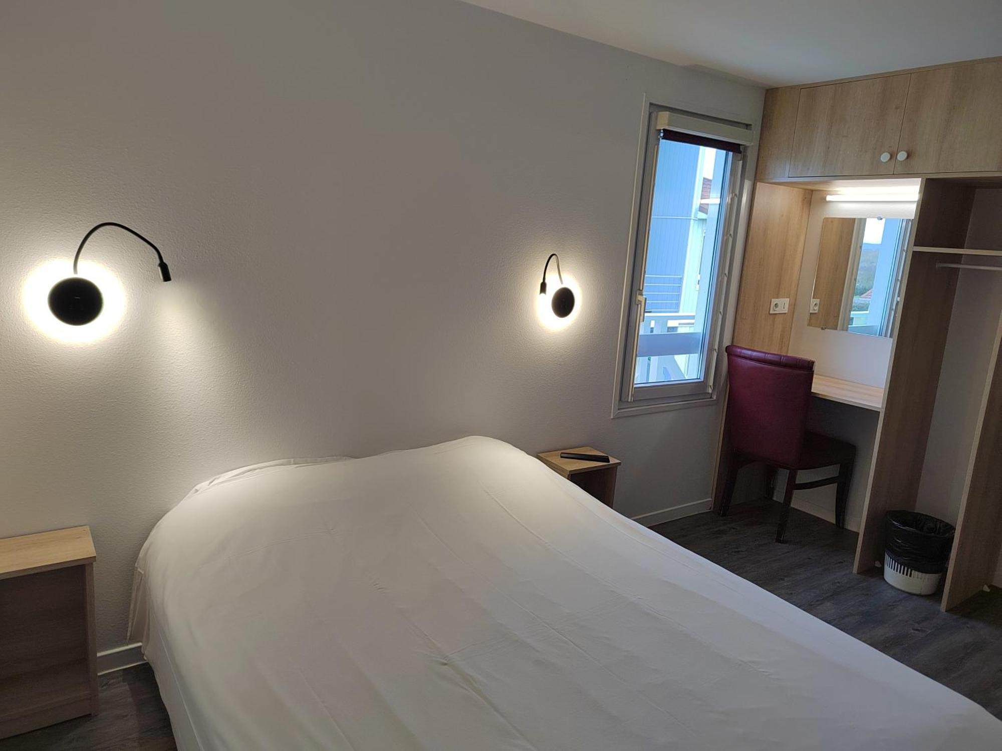 Fasthotel Paris Ouest Bouafle Extérieur photo
